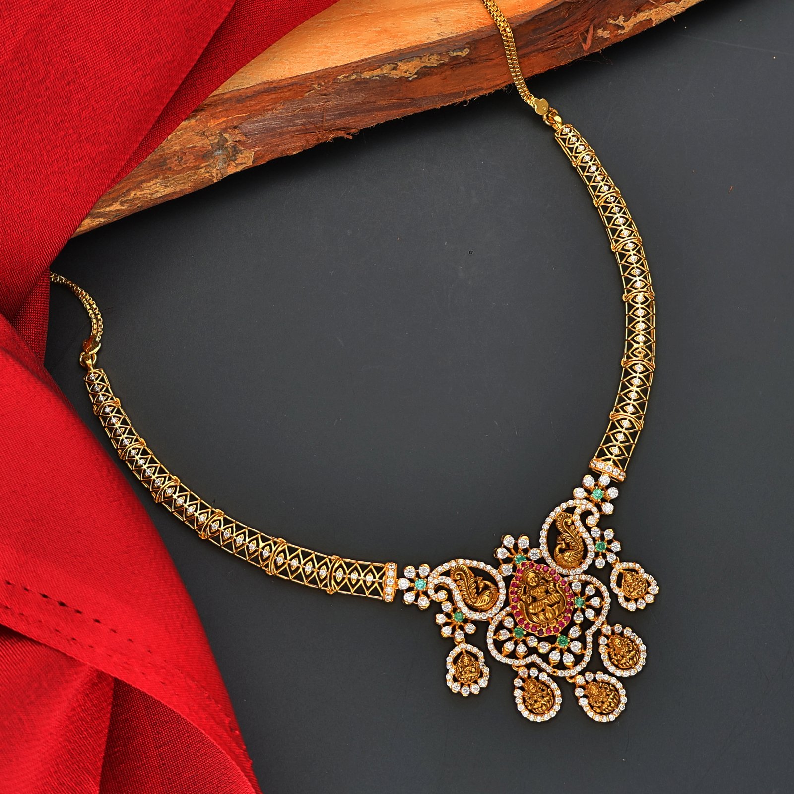 FANCY STONE NECKLACE